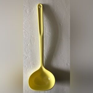Trudeau Measuring Ladle Spoon Yellow Melamine Hollinger Design2525 Vintage